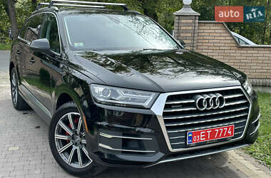 Внедорожник / Кроссовер Audi Q7 2017 в 