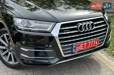 Внедорожник / Кроссовер Audi Q7 2017 в 