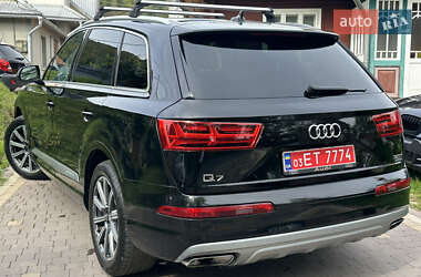 Внедорожник / Кроссовер Audi Q7 2017 в 