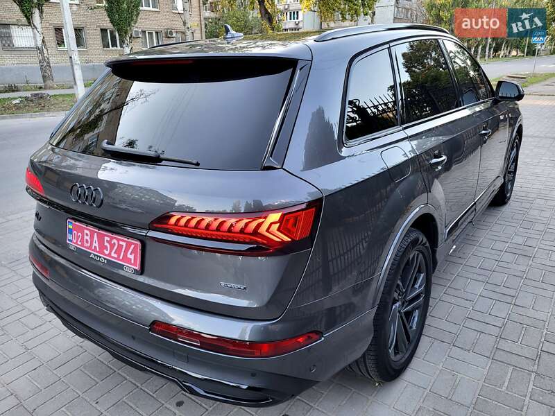 Внедорожник / Кроссовер Audi Q7 2021 в Запорожье