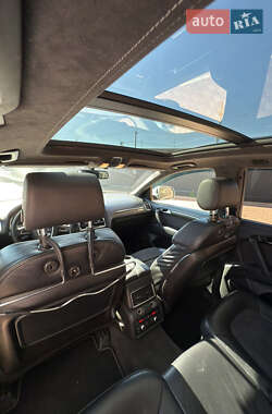 Внедорожник / Кроссовер Audi Q7 2010 в 