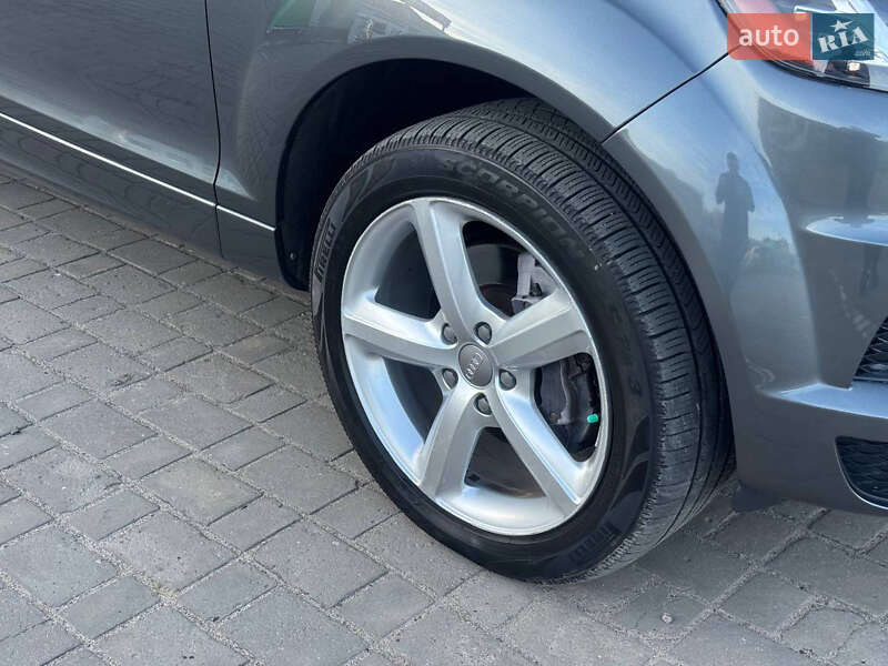 Позашляховик / Кросовер Audi Q7 2014 в Ковелі