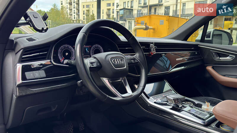 Позашляховик / Кросовер Audi Q7 2020 в Львові