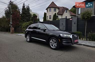 Внедорожник / Кроссовер Audi Q7 2018 в 