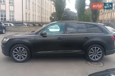 Внедорожник / Кроссовер Audi Q7 2017 в 