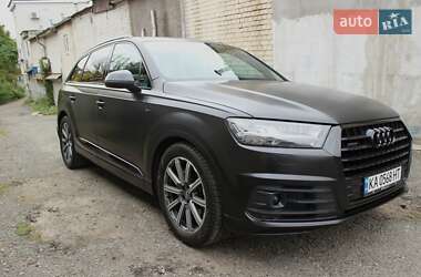 Внедорожник / Кроссовер Audi Q7 2017 в 