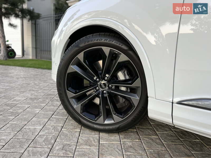Внедорожник / Кроссовер Audi Q7 2025 в Одессе