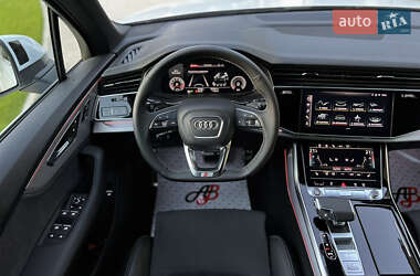 Позашляховик / Кросовер Audi Q7 2025 в 