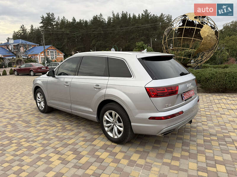 Позашляховик / Кросовер Audi Q7 2017 в Полтаві