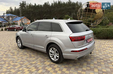 Внедорожник / Кроссовер Audi Q7 2017 в 