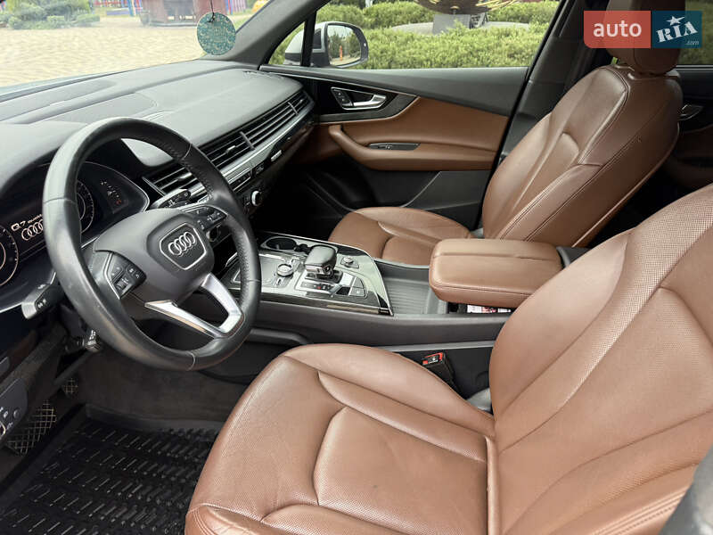 Позашляховик / Кросовер Audi Q7 2017 в Полтаві
