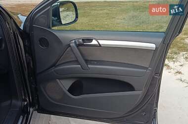 Позашляховик / Кросовер Audi Q7 2008 в 