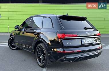 Позашляховик / Кросовер Audi Q7 2020 в 