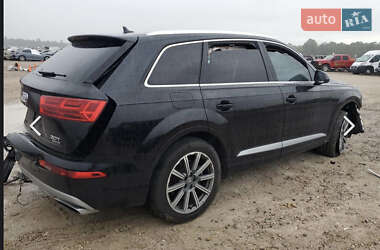 Позашляховик / Кросовер Audi Q7 2018 в 