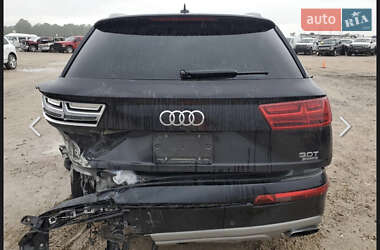 Позашляховик / Кросовер Audi Q7 2018 в 