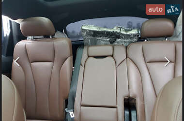 Позашляховик / Кросовер Audi Q7 2018 в 