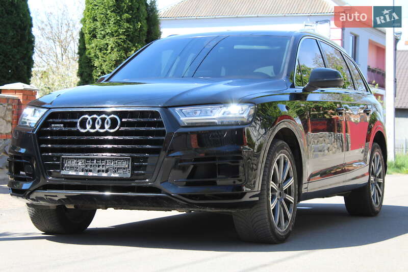 Внедорожник / Кроссовер Audi Q7 2018 в Ровно