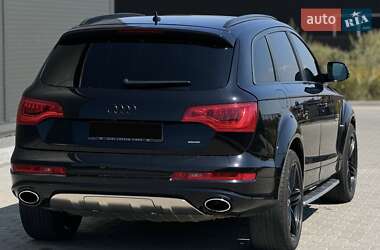Позашляховик / Кросовер Audi Q7 2015 в 