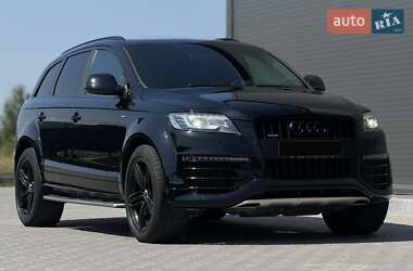 Позашляховик / Кросовер Audi Q7 2015 в 
