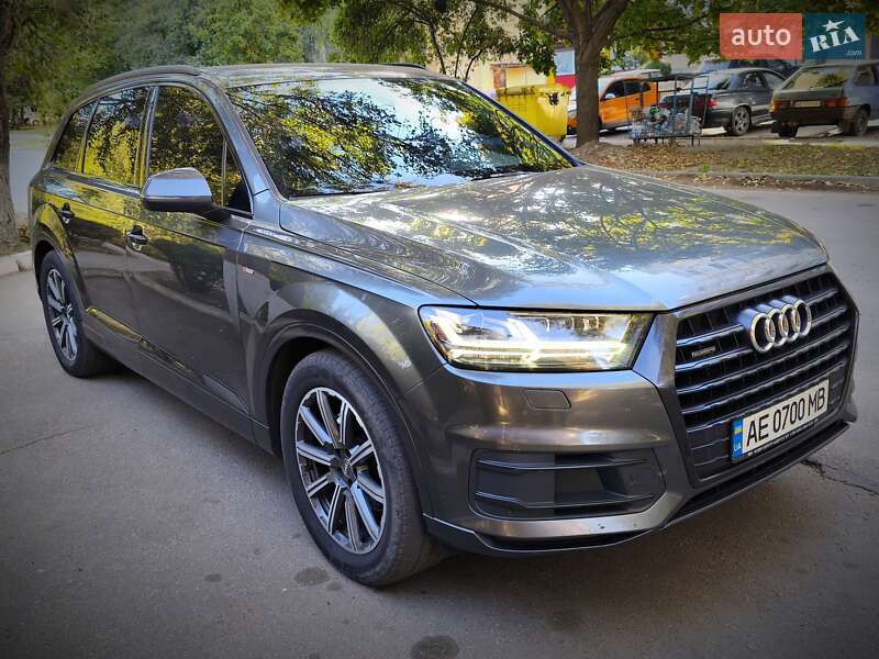 Audi Q7 2016
