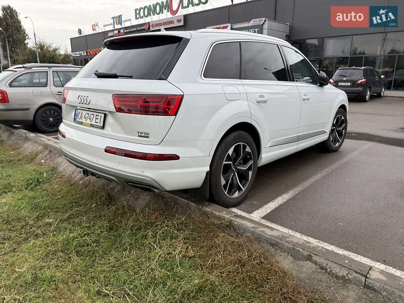 Позашляховик / Кросовер Audi Q7 2018 в Києві