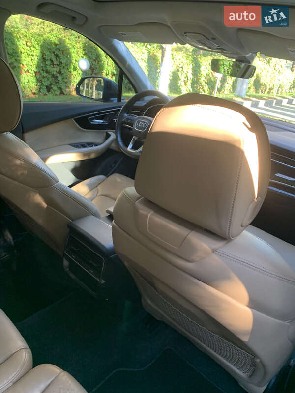 Внедорожник / Кроссовер Audi Q7 2020 в Луцке