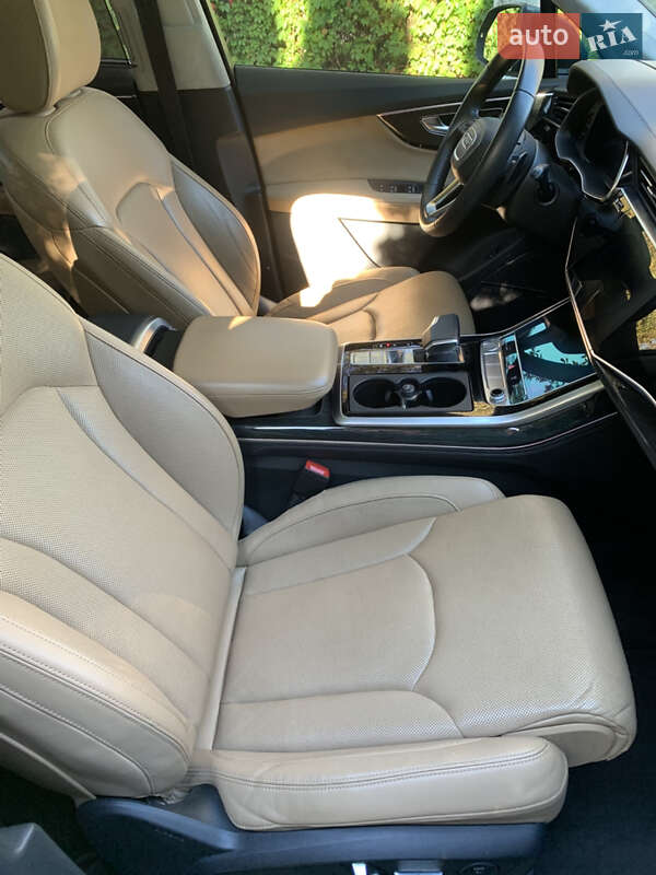 Внедорожник / Кроссовер Audi Q7 2020 в Луцке