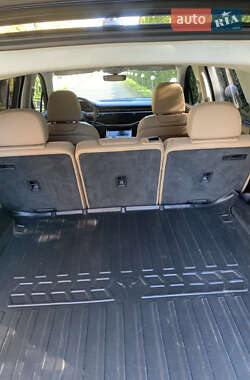 Внедорожник / Кроссовер Audi Q7 2020 в 