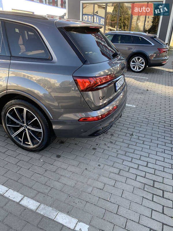 Внедорожник / Кроссовер Audi Q7 2020 в Луцке