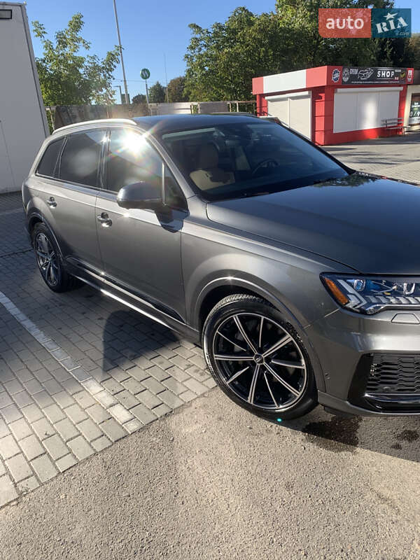 Внедорожник / Кроссовер Audi Q7 2020 в Луцке
