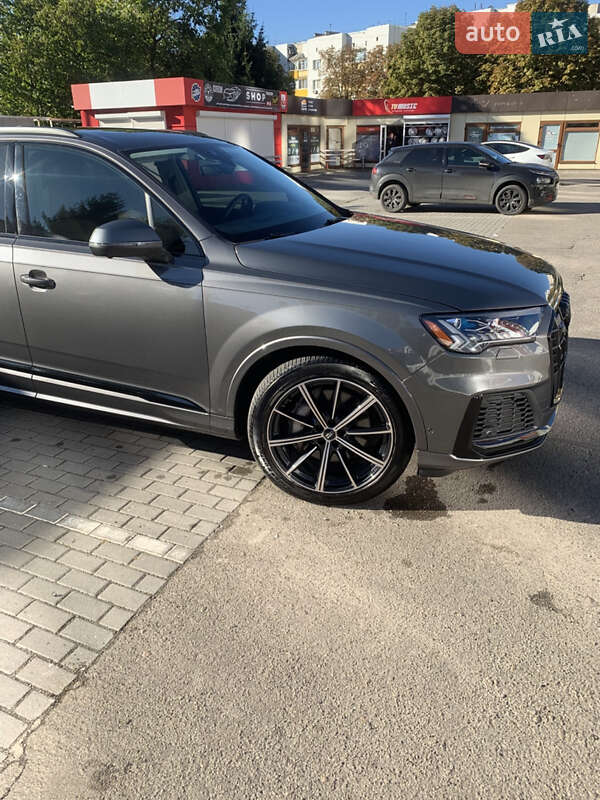 Внедорожник / Кроссовер Audi Q7 2020 в Луцке