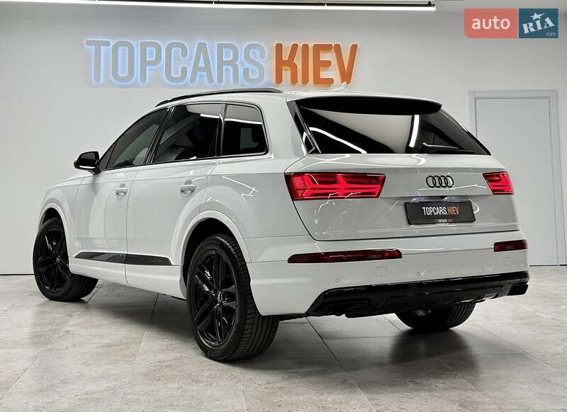 Позашляховик / Кросовер Audi Q7 2018 в Києві