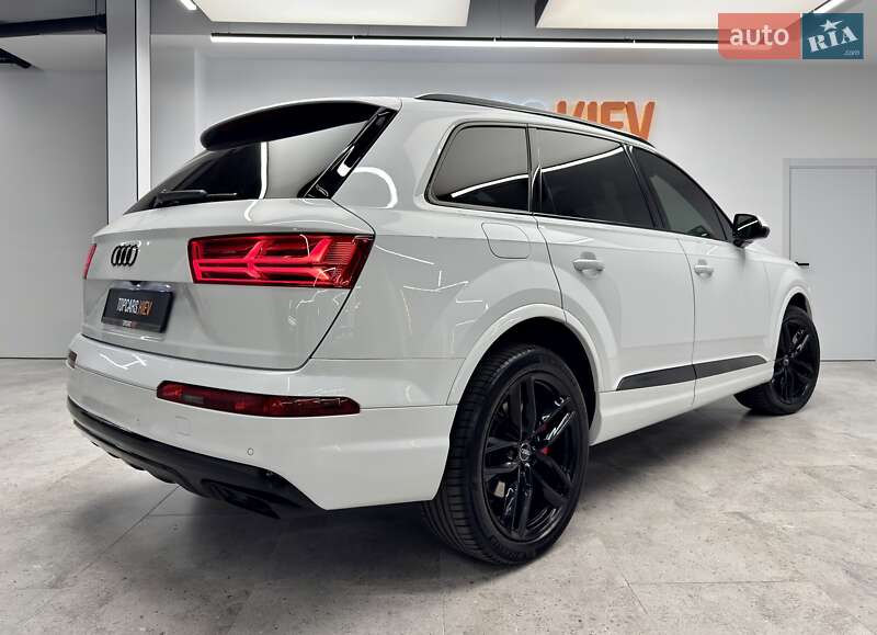 Позашляховик / Кросовер Audi Q7 2018 в Києві