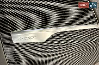 Позашляховик / Кросовер Audi Q7 2018 в 