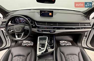 Позашляховик / Кросовер Audi Q7 2018 в 