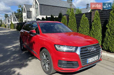 Внедорожник / Кроссовер Audi Q7 2015 в 