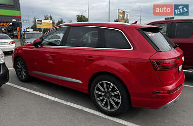 Внедорожник / Кроссовер Audi Q7 2015 в 