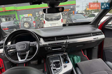 Внедорожник / Кроссовер Audi Q7 2015 в 