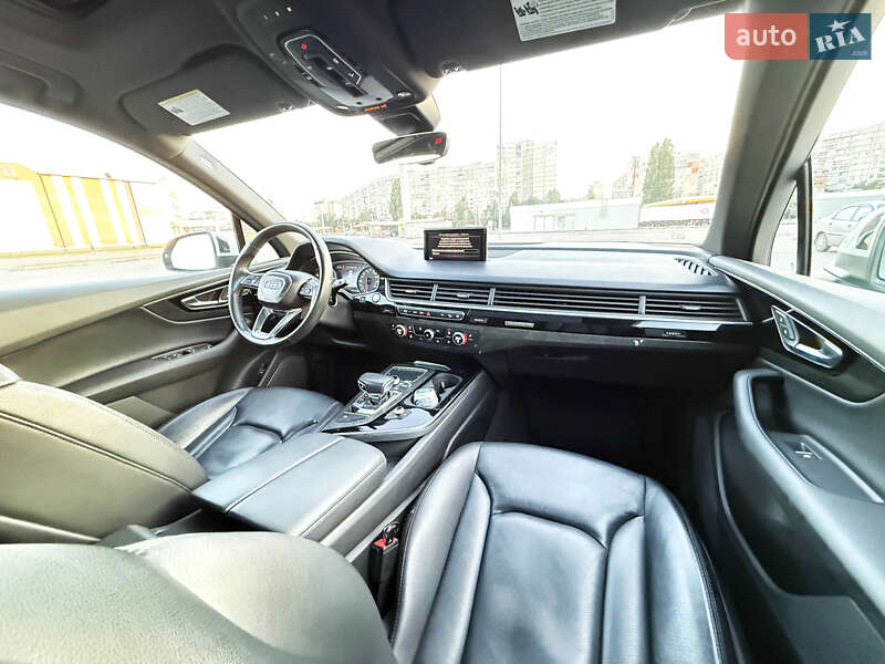 Позашляховик / Кросовер Audi Q7 2018 в Києві