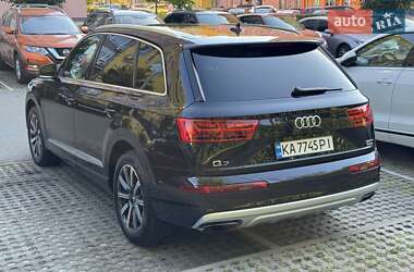 Позашляховик / Кросовер Audi Q7 2016 в 