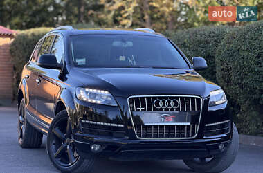 Внедорожник / Кроссовер Audi Q7 2015 в 