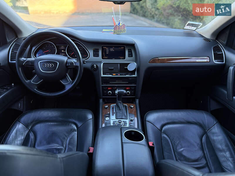 Позашляховик / Кросовер Audi Q7 2015 в Тернополі