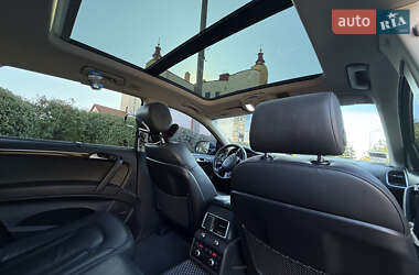Внедорожник / Кроссовер Audi Q7 2015 в 