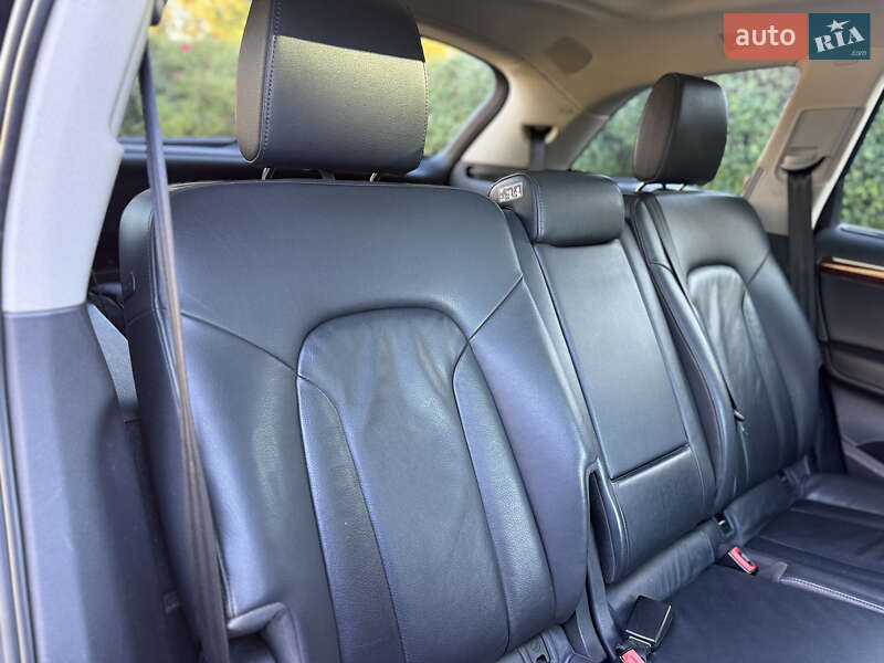 Позашляховик / Кросовер Audi Q7 2015 в Тернополі
