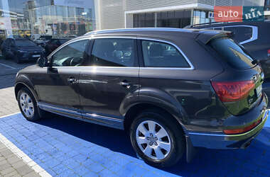 Позашляховик / Кросовер Audi Q7 2013 в 