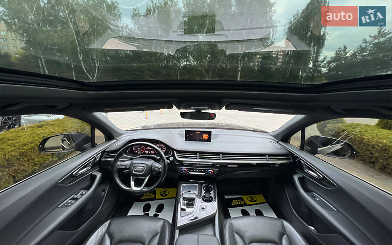 Позашляховик / Кросовер Audi Q7 2016 в Львові