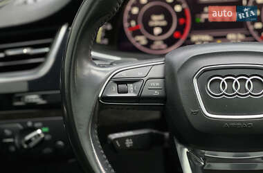Внедорожник / Кроссовер Audi Q7 2016 в 