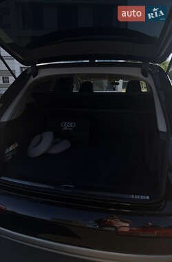 Позашляховик / Кросовер Audi Q7 2017 в 