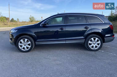 Позашляховик / Кросовер Audi Q7 2011 в 