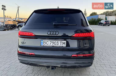 Позашляховик / Кросовер Audi Q7 2019 в 
